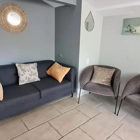 Maison Des Clos Holiday home *
