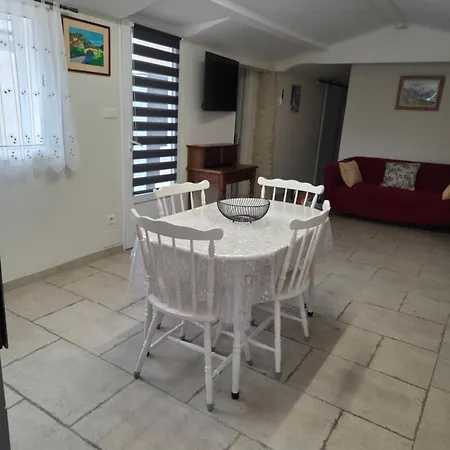 Maison Des Clos 尼翁
